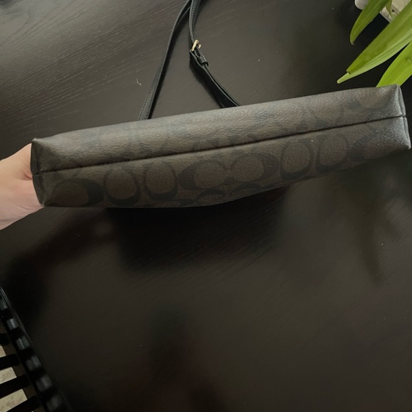 COACH FILE CROSSBODY IN SIGNATURE CANVAS - Picture 6 of 7